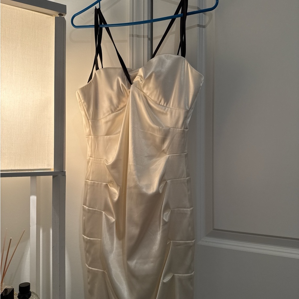 Windsor Cream Ruched Bodycon Dress Sweetheart Neckline